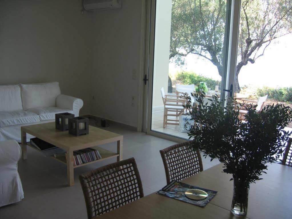 Avia Holiday Homes Exterior photo